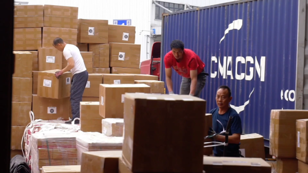 在线配资开户官网 中欧班列中断：中国制造紧急转海运，义乌圣诞商品已提前运出